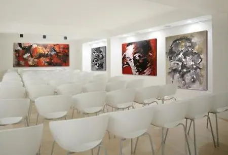 Art Hotel 3*