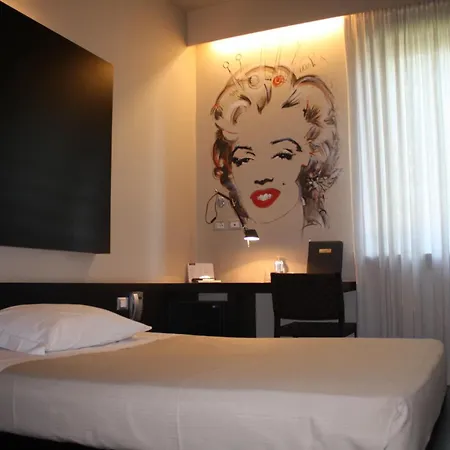 Hotel Art 3*