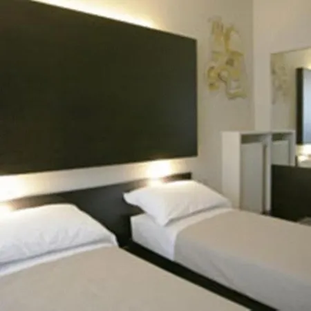 Art Hotel 3*