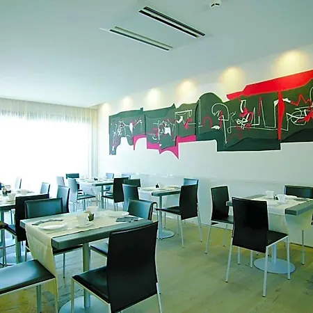 Art Hotel 3*