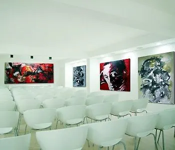 Art 호텔 우디네